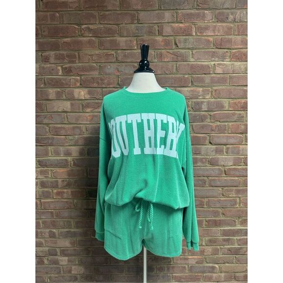 Bucket List Women’s Green Ribbed Drawstring Shorts Size Medium NEW - Picture 2 of 8